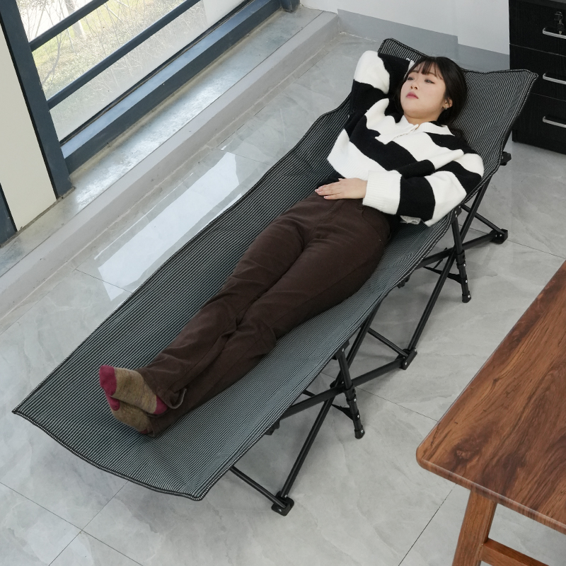 PROJEEYO folding camp bed ready for outdoor rest